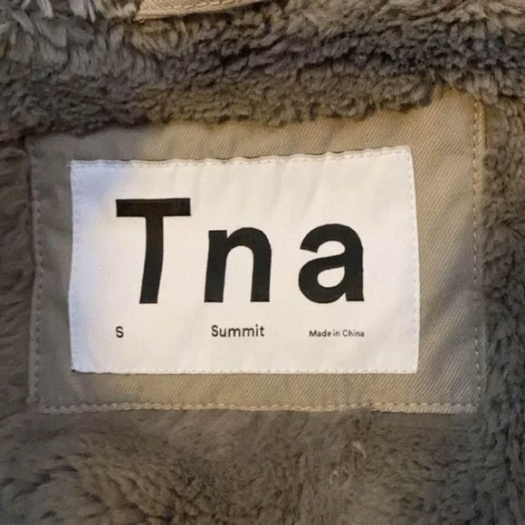 Aritzia TNA Summit Parka Jacket S (fits more like M) - Picture 3 of 7